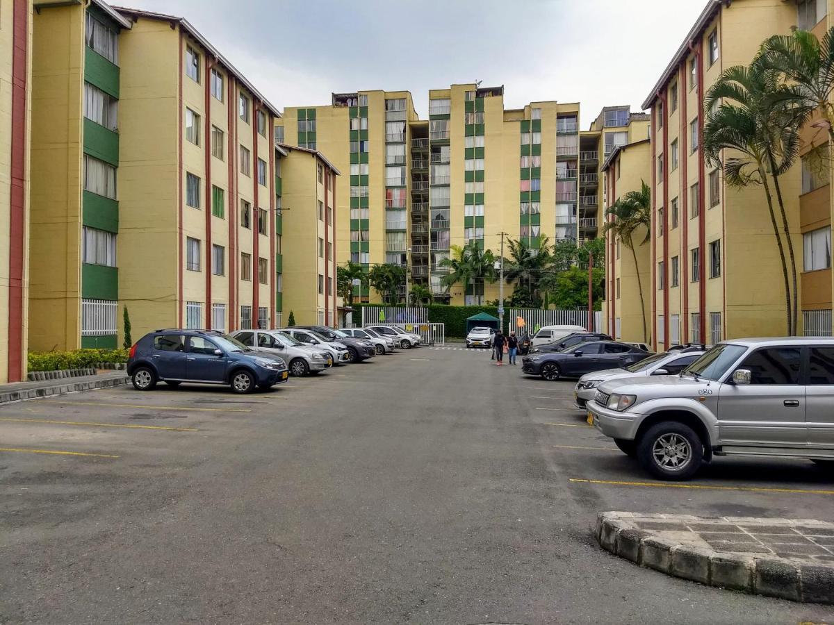 Bueno, Bonito, Barato Y Cerca A El Poblado Lejlighed Medellín Eksteriør billede